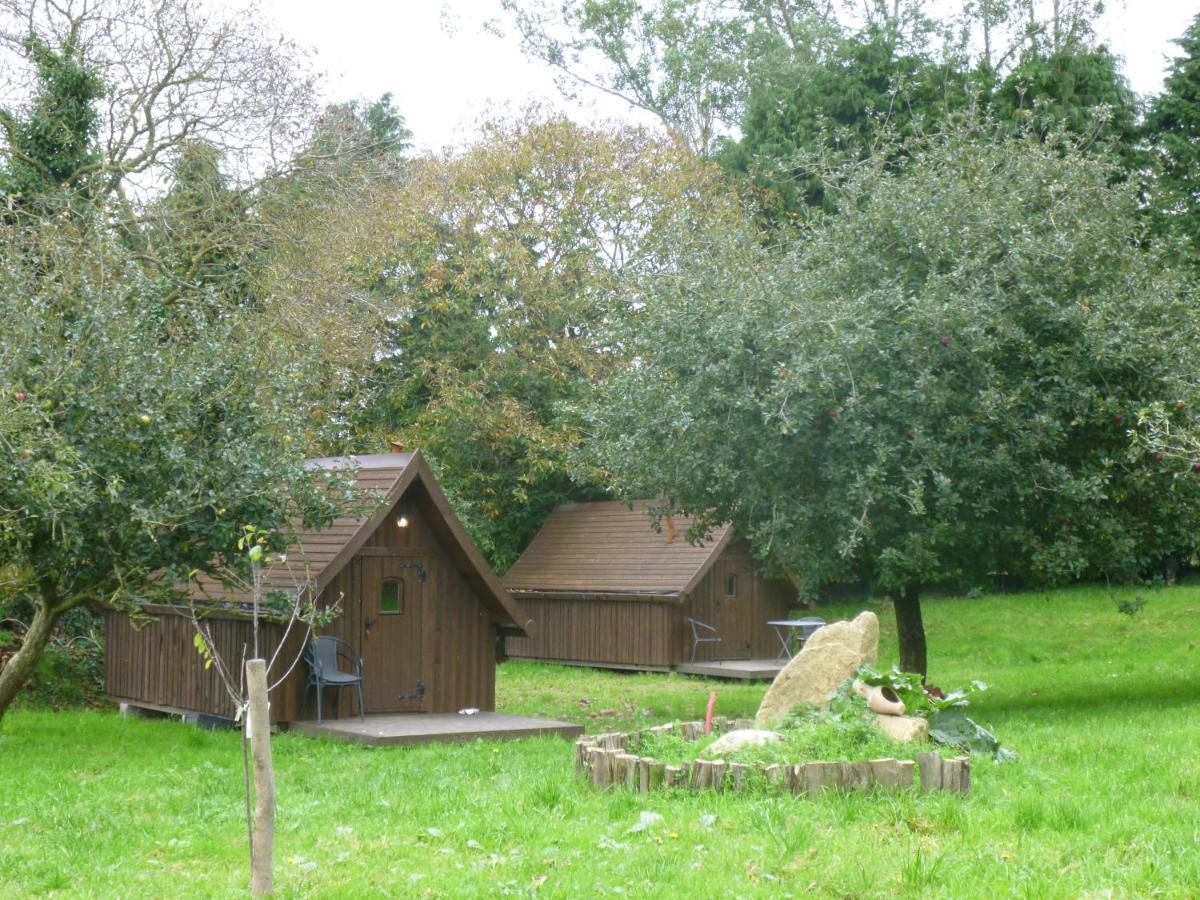Les Cabanes De Kerellou Plouigneau Exterior photo